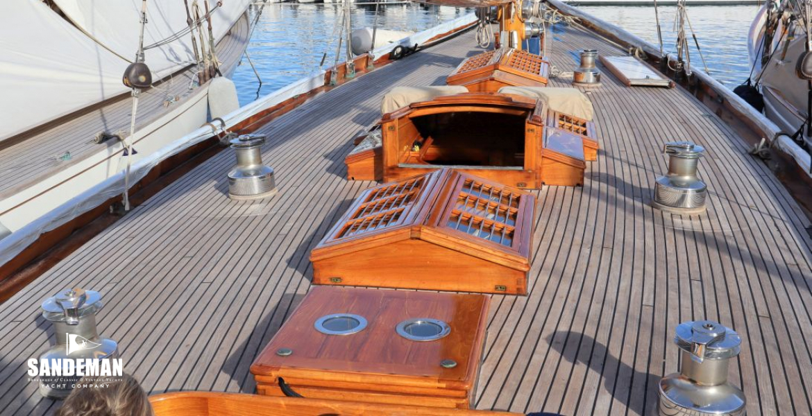 View fwd from cockpit