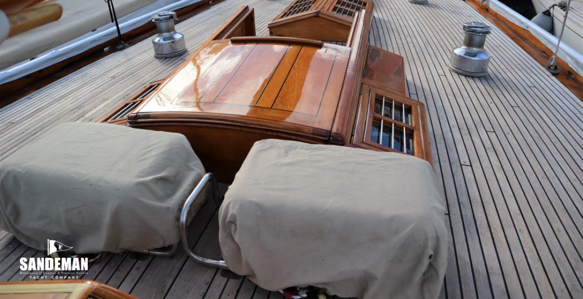 Companionway hatch view aft