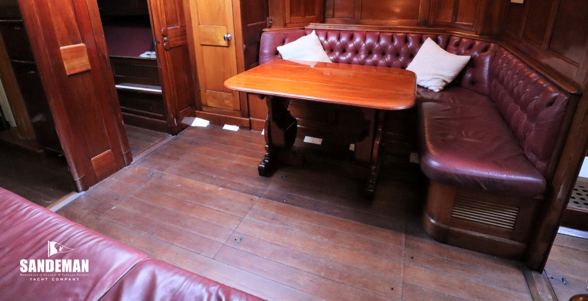 Saloon view to stbd