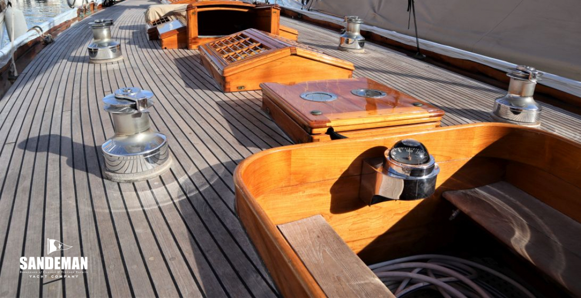View fwd over mid deck