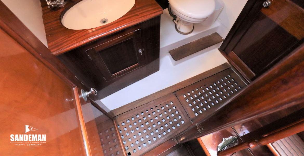 Master cabin ensuite dual access from lobby