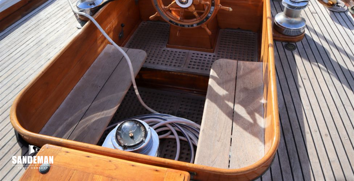 Cockpit view aft