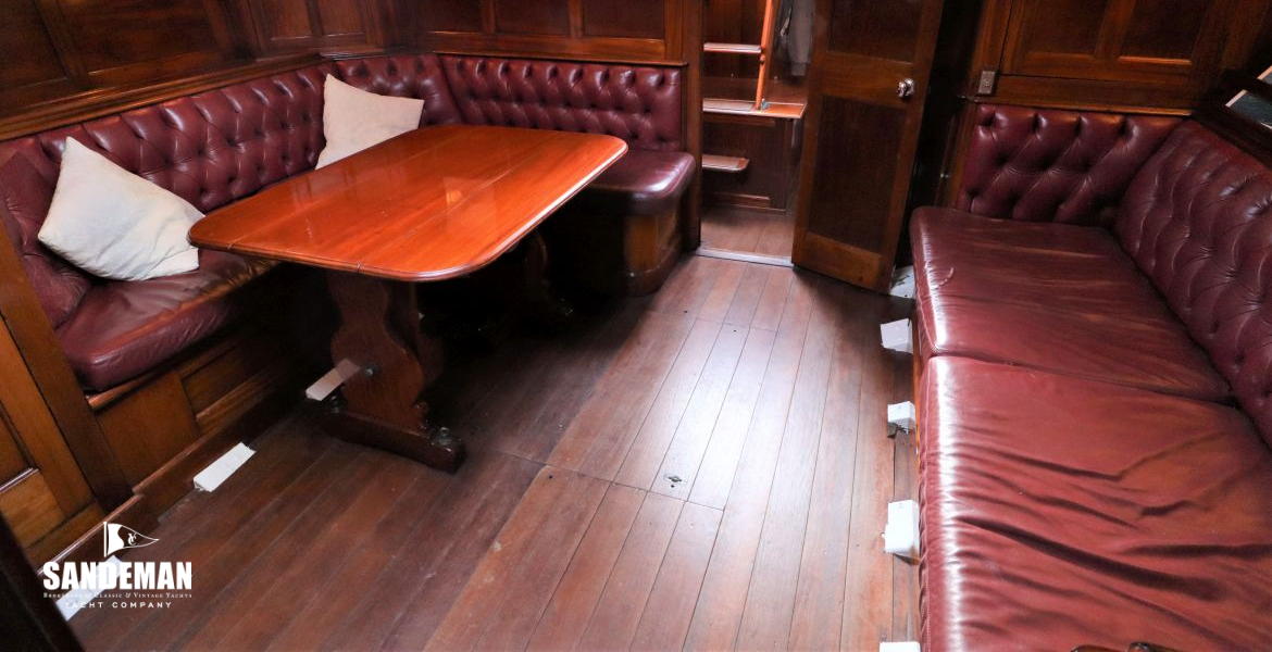 Saloon view aft
