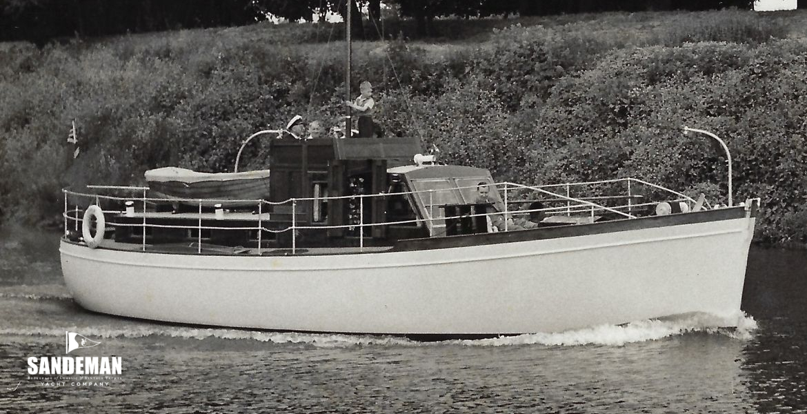 Family cruise River Ouze c1958