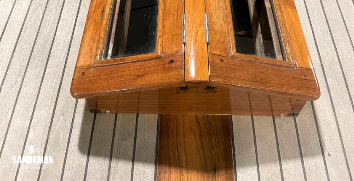Butterfly skylight and foredeck view fwd