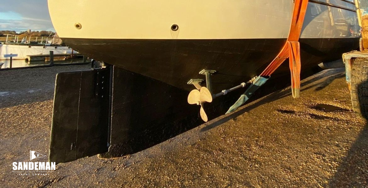 Stern gear