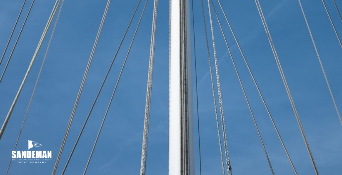 Mast detail