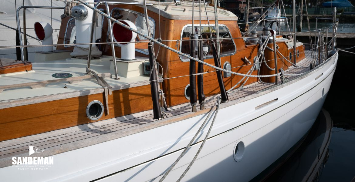 Beam view aft