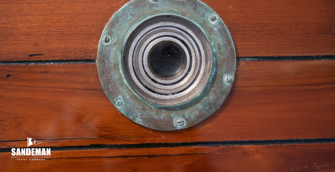 Hatch port light detail