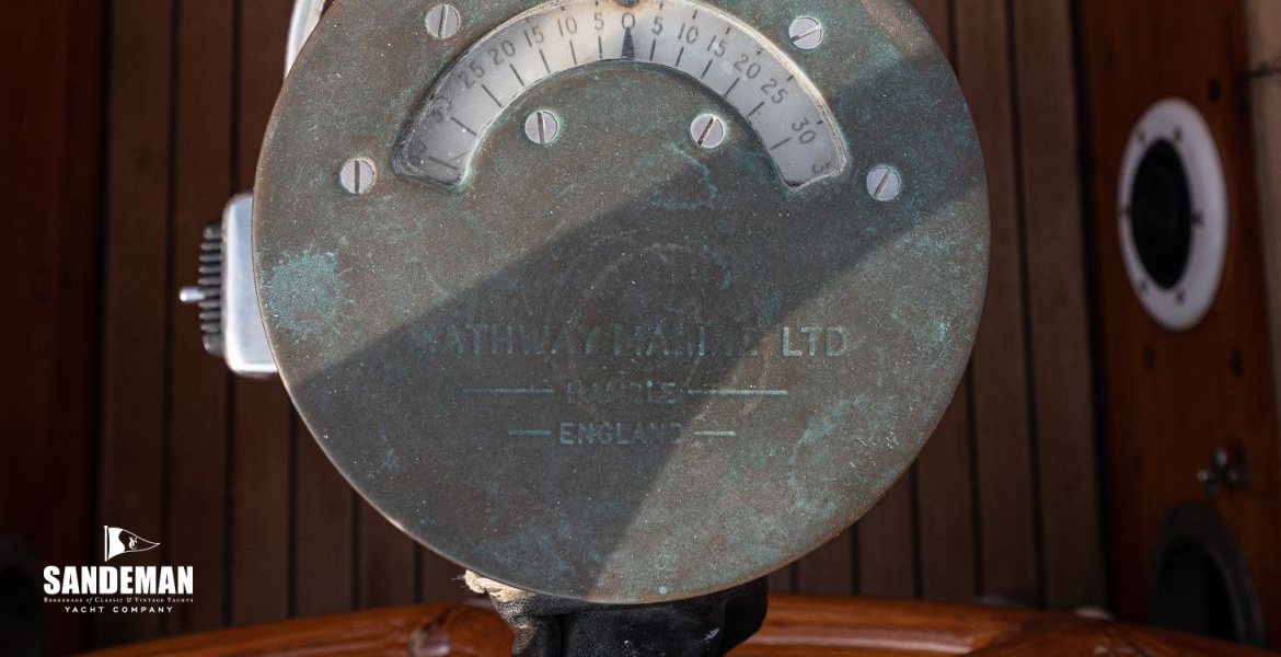 Rudder angle  indicator