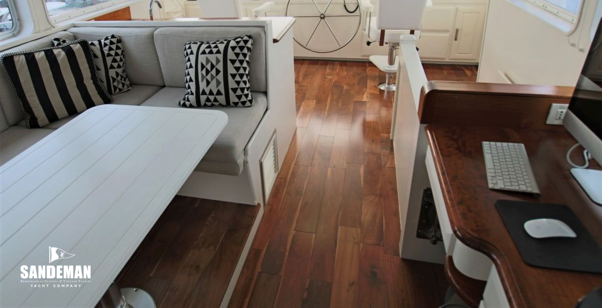Wheelhouse view fwd