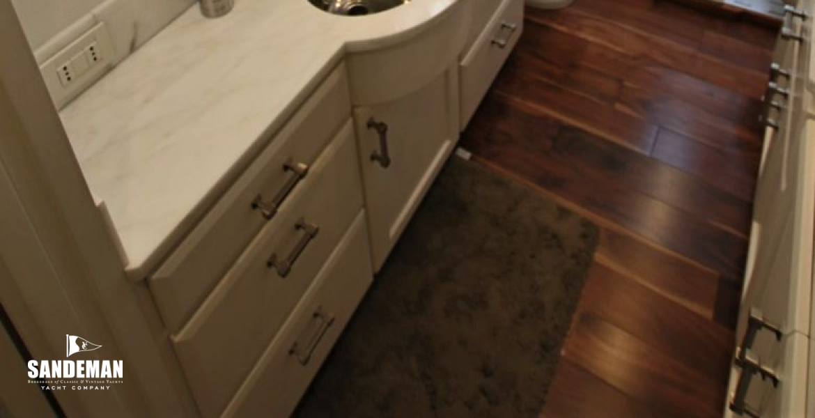 Owner's cabin en-suite
