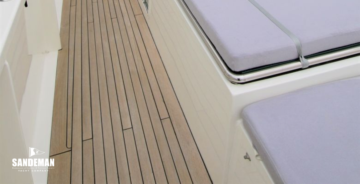 Main deck view fwd to port