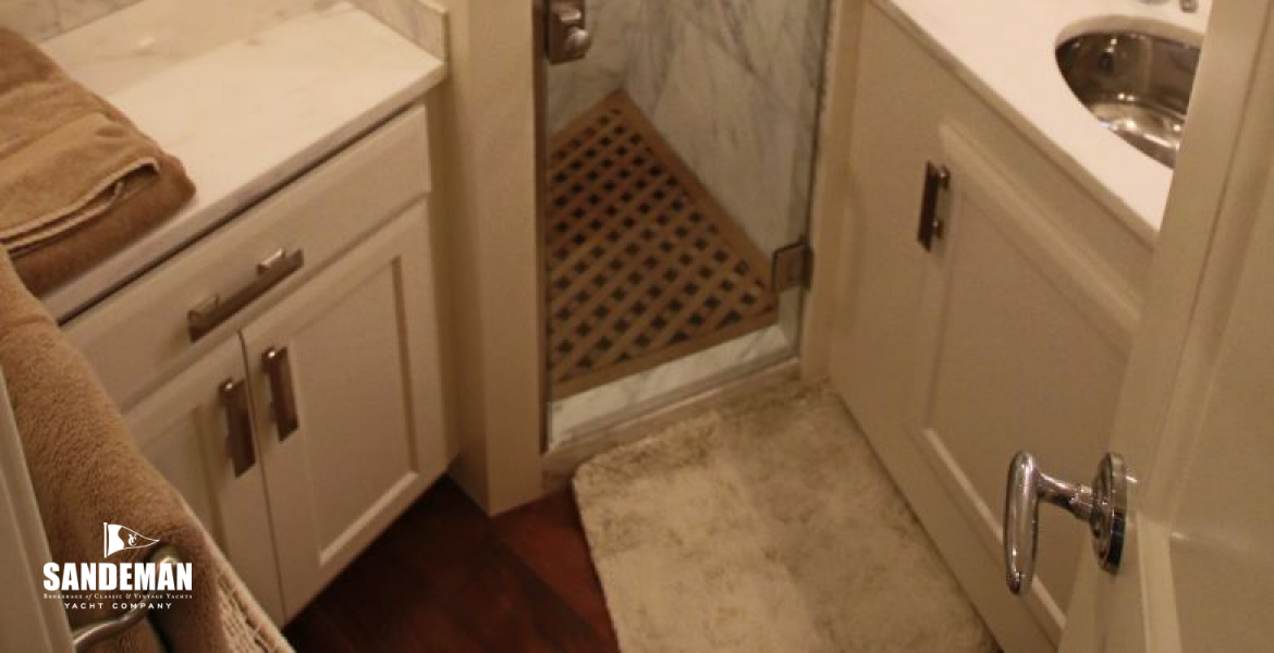 VIP double cabin en-suite