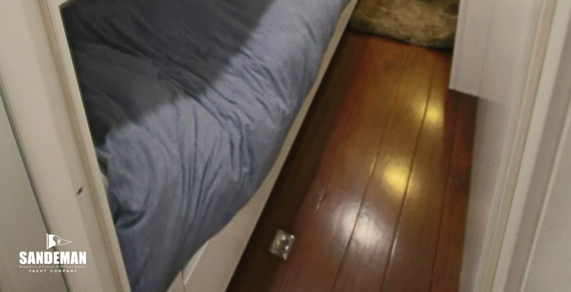 Port crew bunks cabin & en-suite