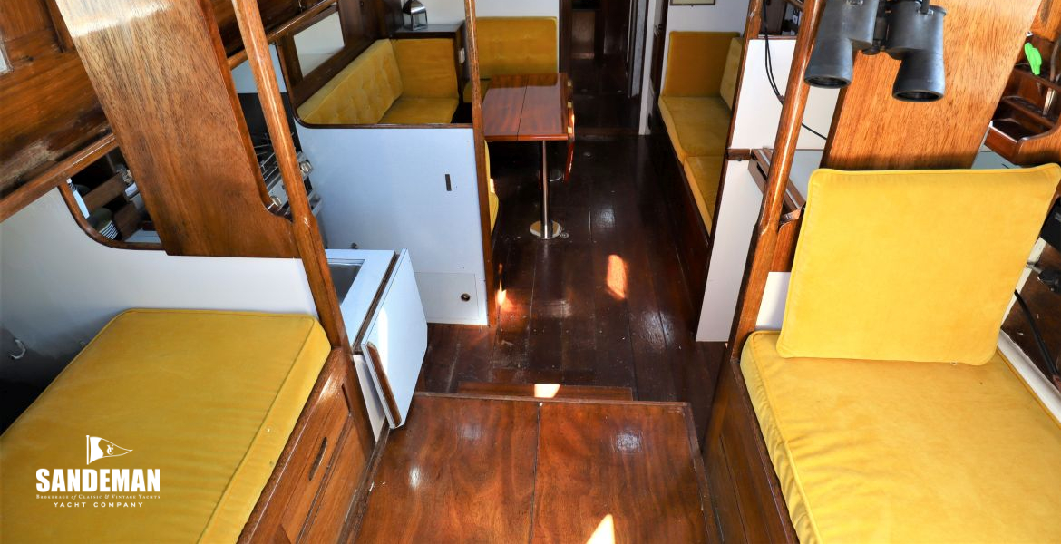 View fwd from companionway