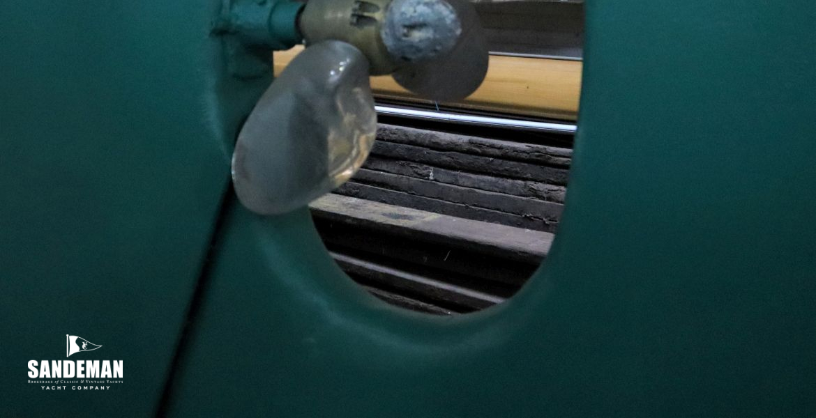 Stern gear