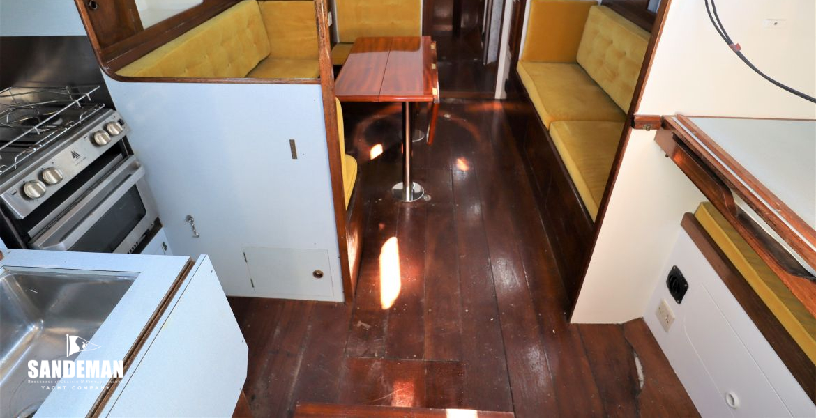 View fwd from companionway