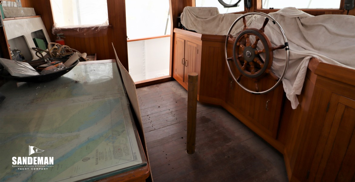 Wheelhouse view to port