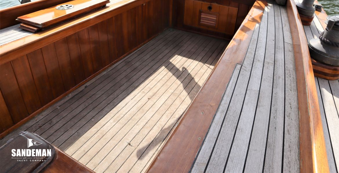 Cockpit view aft to starboard