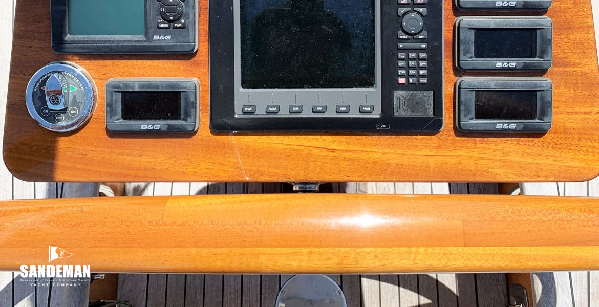 Navigation aids & thruster control