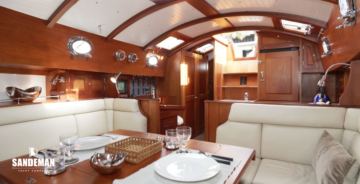 Saloon view aft