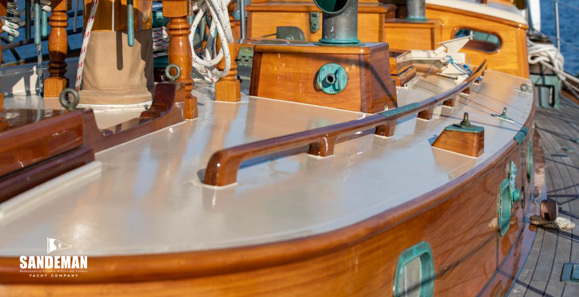 Trunk cabin view aft