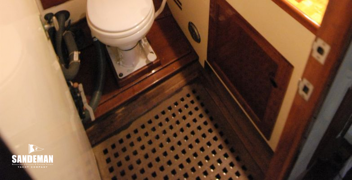 WC Compartment to port