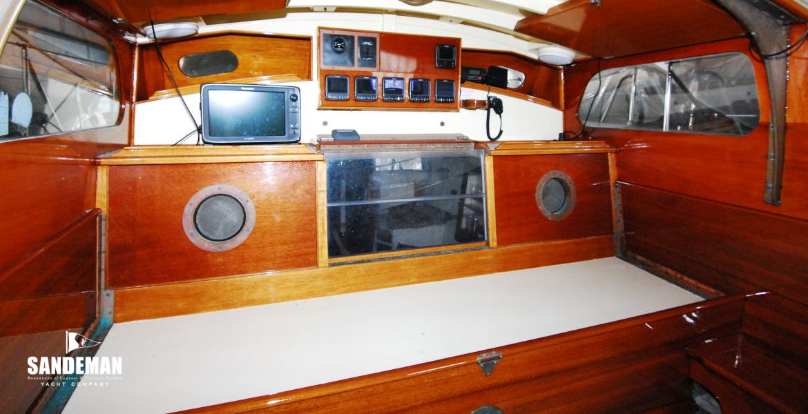 Cockpit view forward to shelter