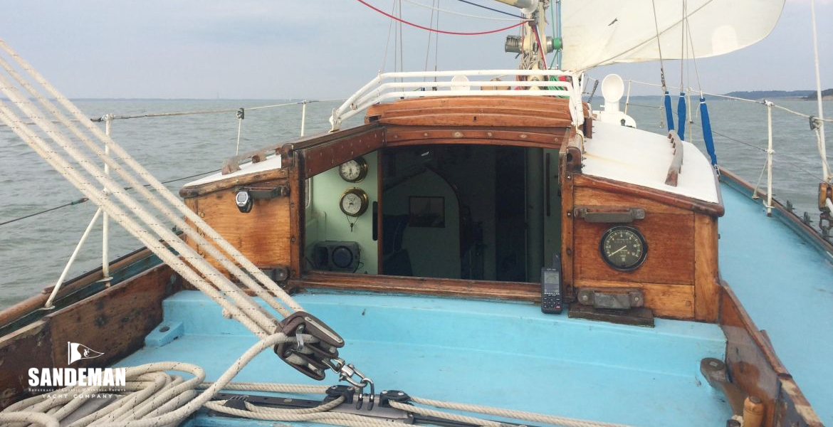 Details under sail
