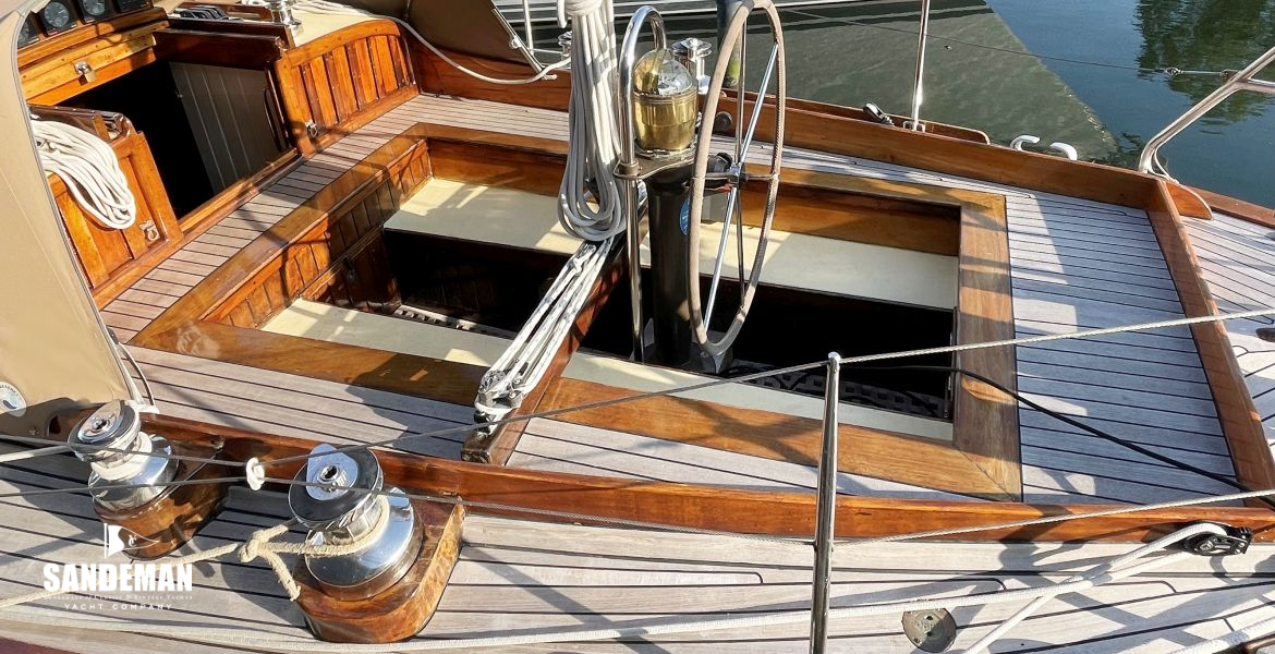 Cockpit view to starboard