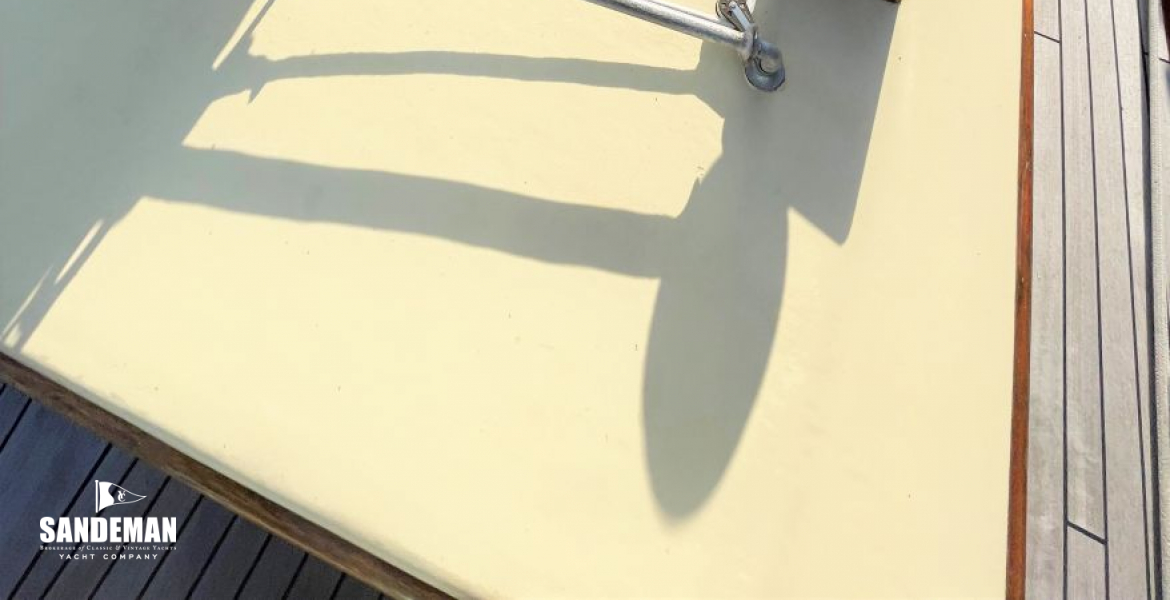  Coachroof view aft