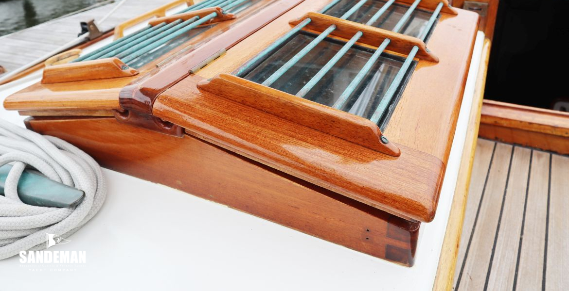 Owner cabin trunk and skylight
