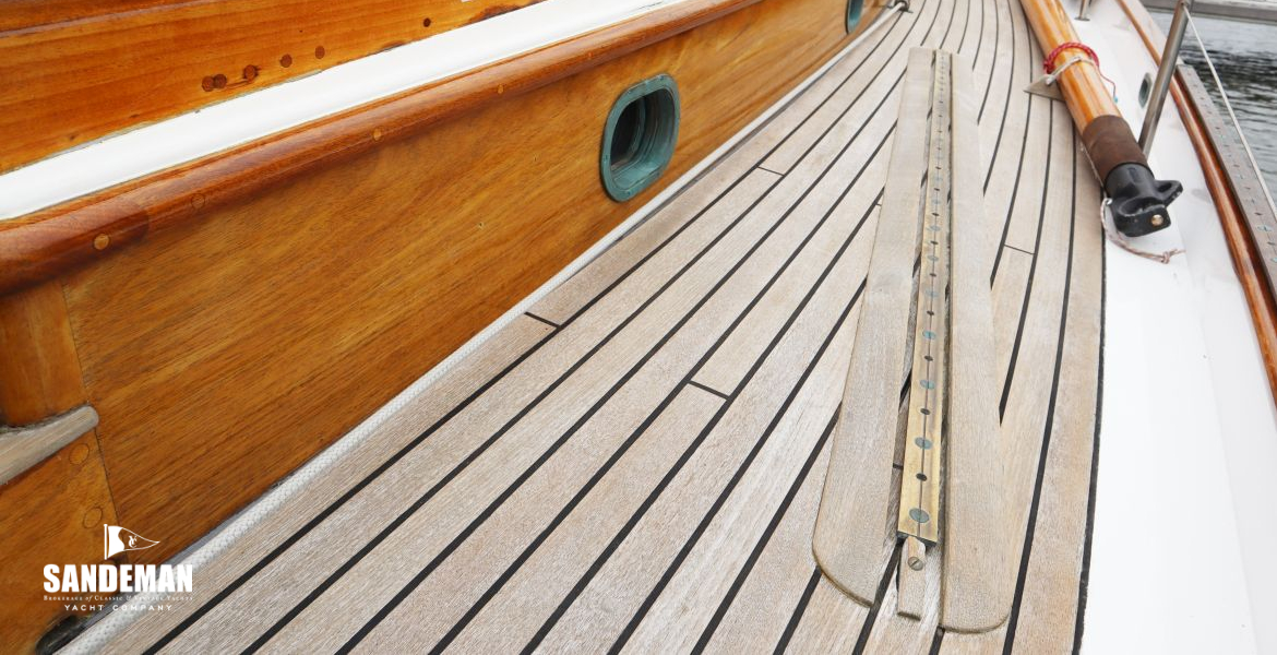 Starboard side deck view forward
