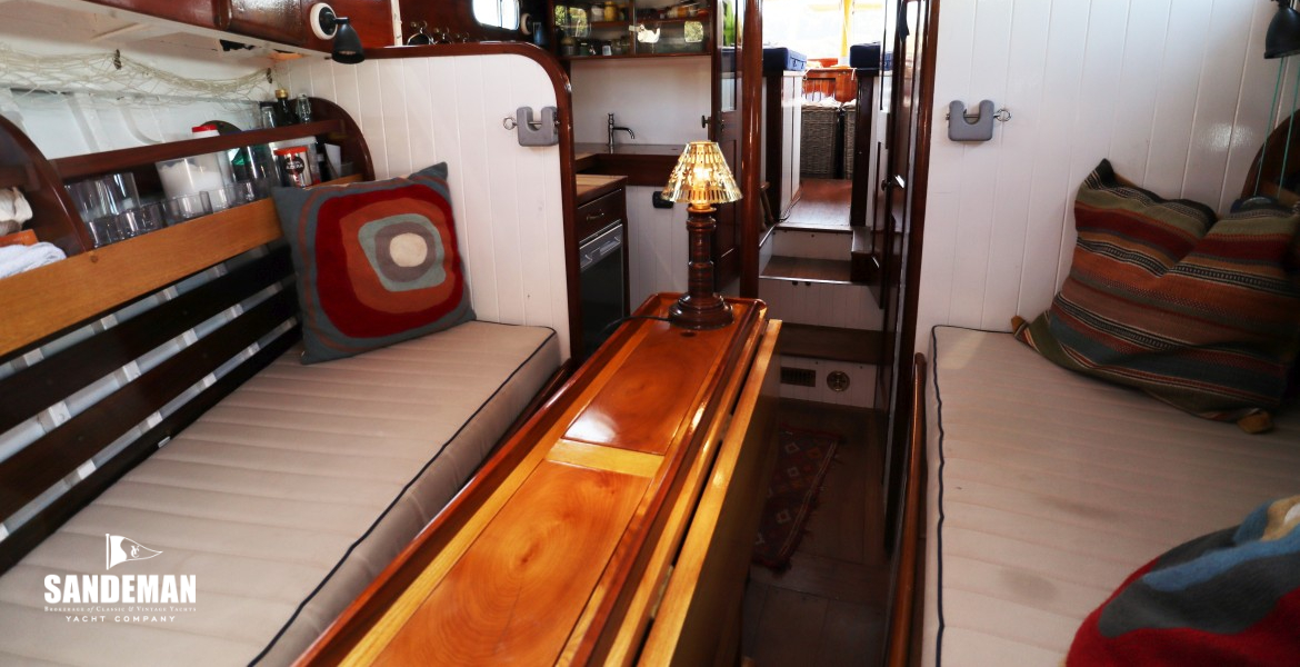 Saloon view aft