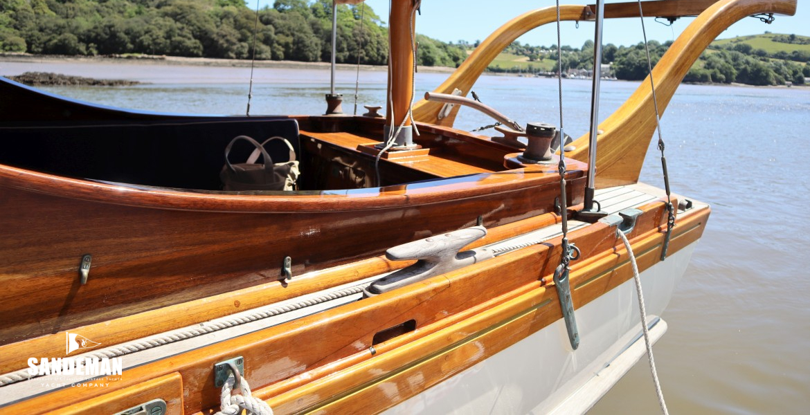 Cockpit and aft deck