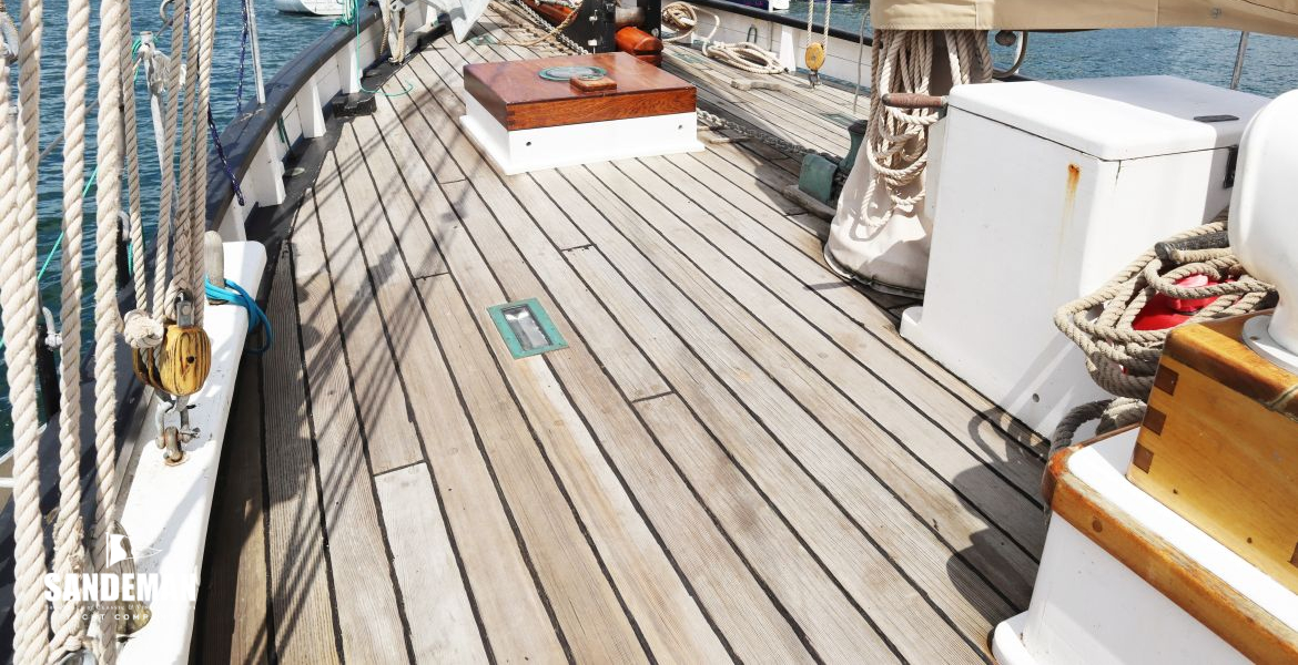 View forward to foredeck