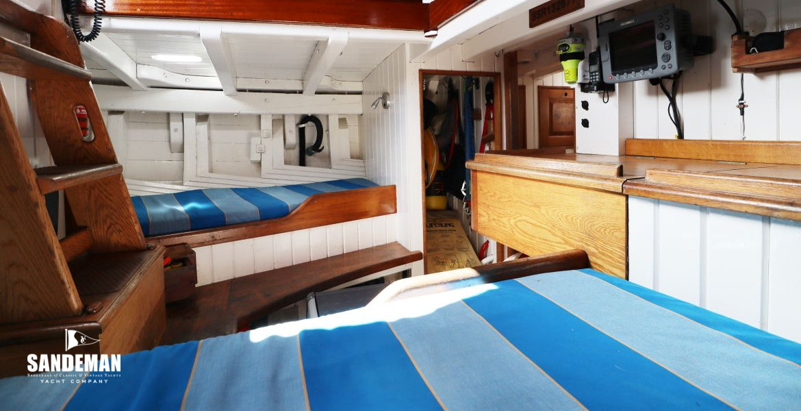 Aft pilot cabin view to port