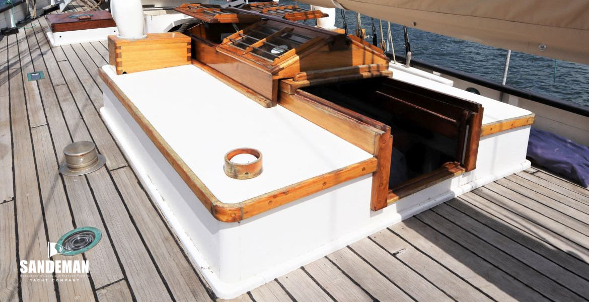 Mid deck house and companionway view forward