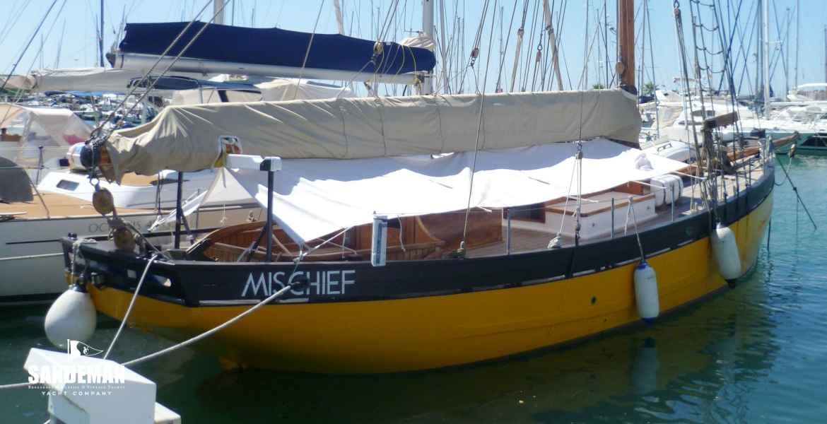 Palma de Mallorca - under boom sun cover [Clarkesailing blog]
