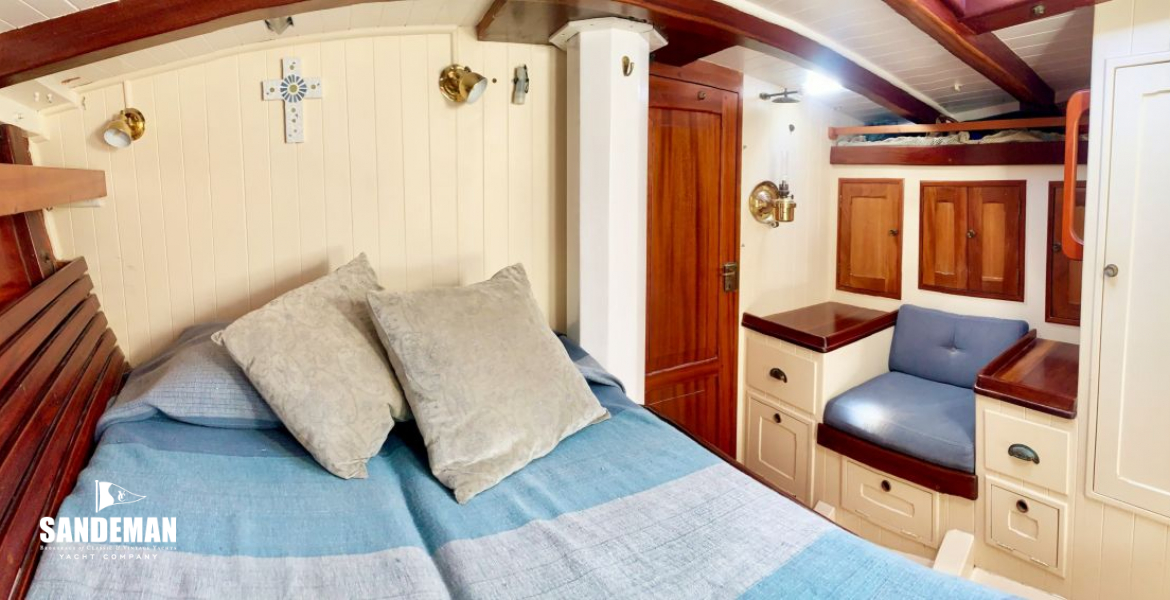 Forward master cabin view aft