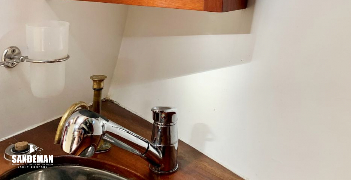 WC compartment basin & vanity cabinet