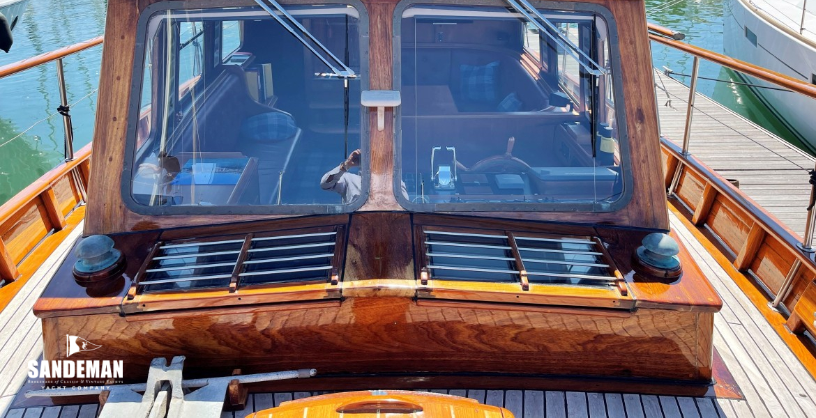 Deckhouse view aft