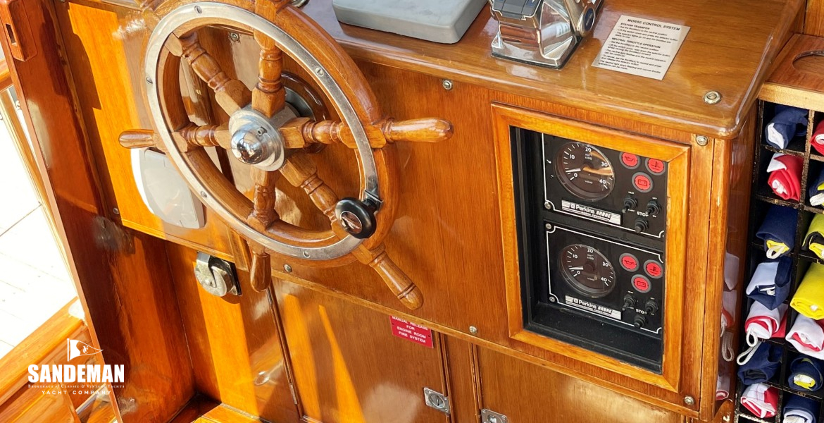 Wheelhouse helm