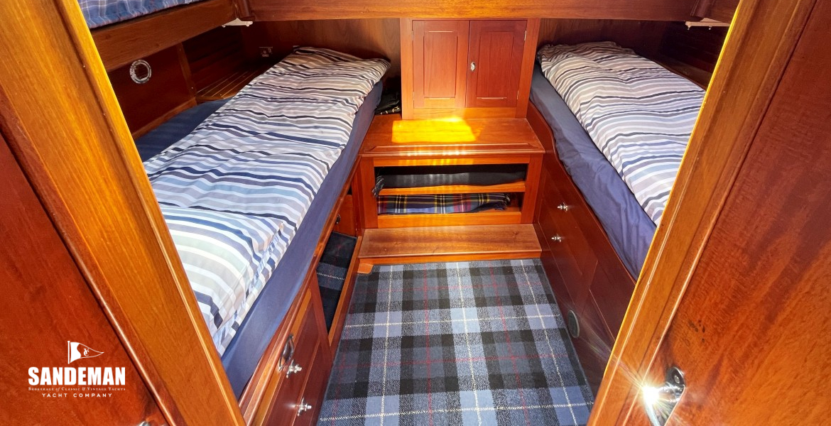 Owner's cabin view aft