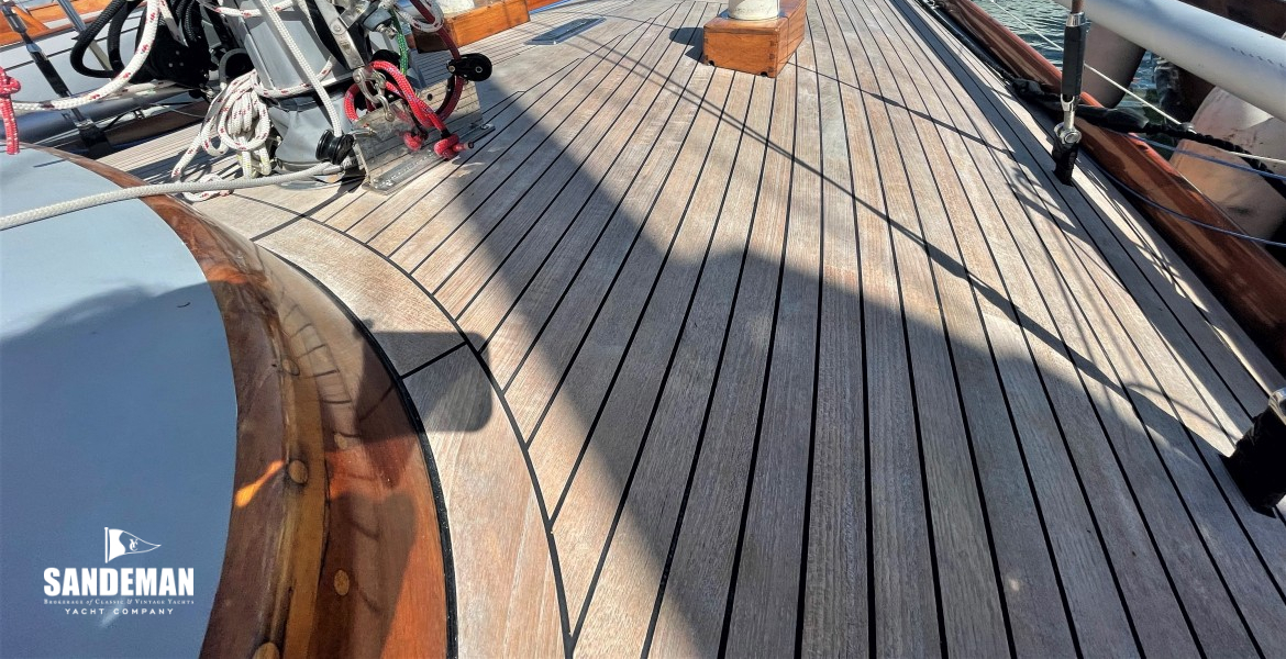 View forward to foredeck