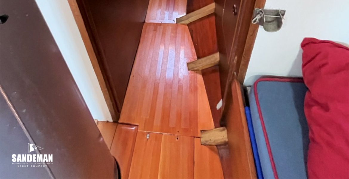 Passage forward