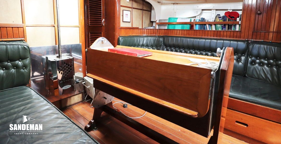 Saloon view forward to starboard