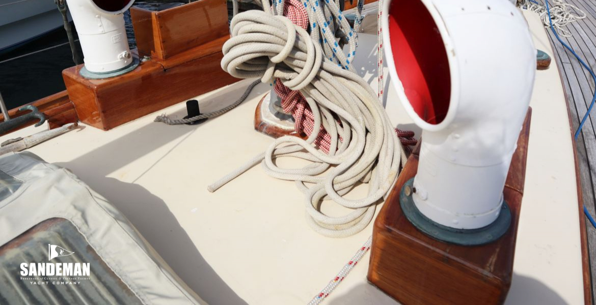 Trunk cabin details