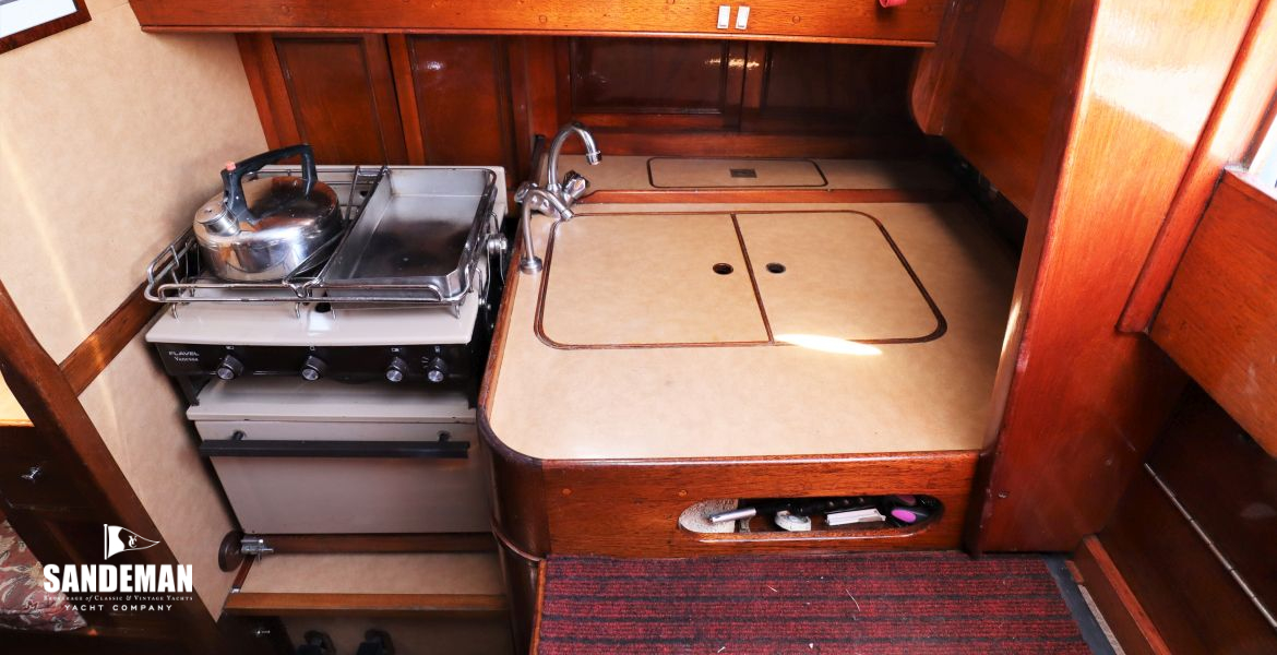 Galley to starboard